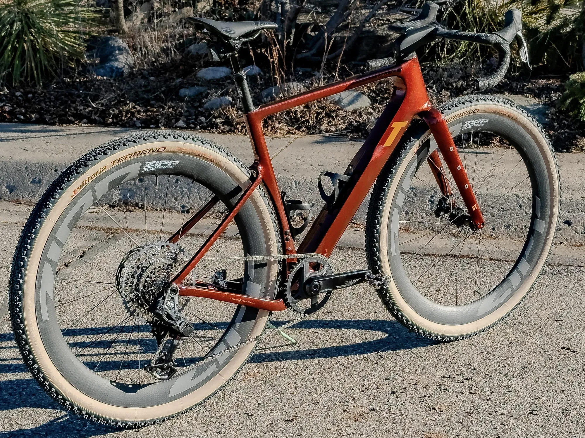Who here rides wide tires (40mm+) on the road?